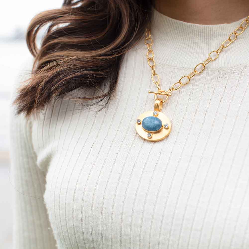 Dina-Mackney-aquamarine-pendant-necklace-on-model